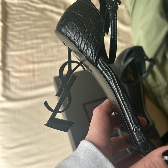 Saint Laurent Black Croc-Embossed Heels - Picture 6 of 7